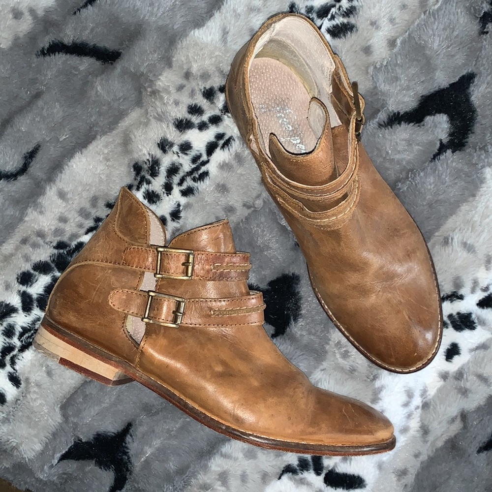 FREE PEOPLE Leather Braeburn Ankle Boots — 38/8